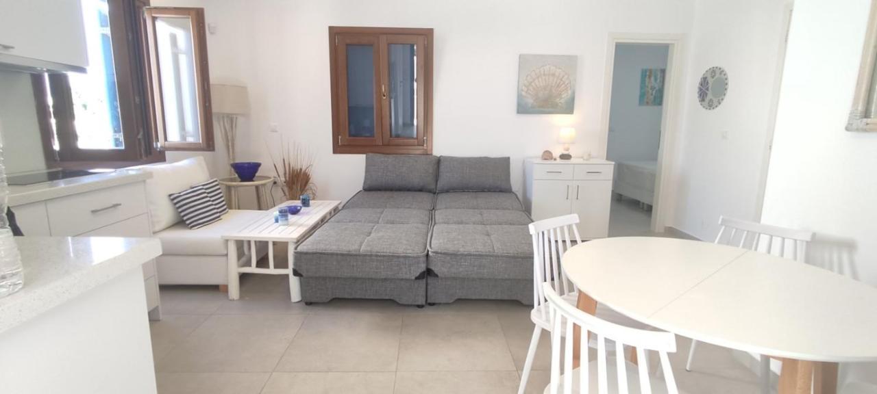 Casa de férias Olive Tree & Capari Homes & With Pool!