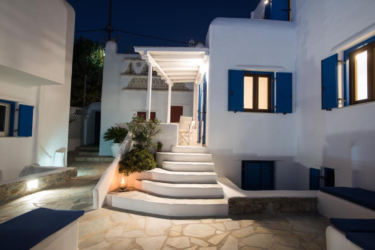 Olive Tree & Capari Homes & With Pool! Casa de férias